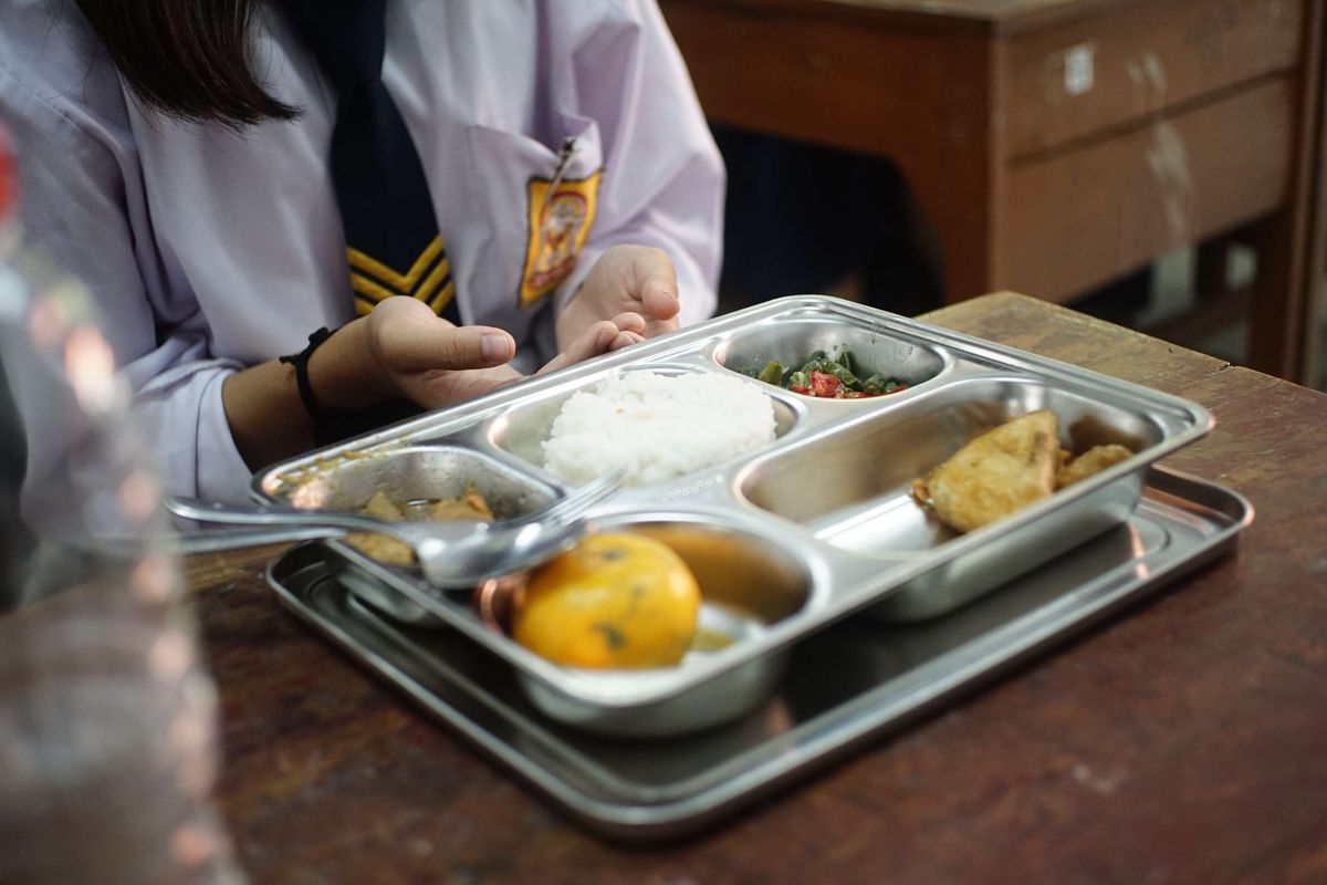 distribusi makanan sekolah