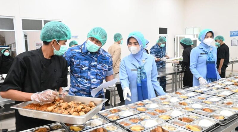 Monitoring penyajian makanan sehat